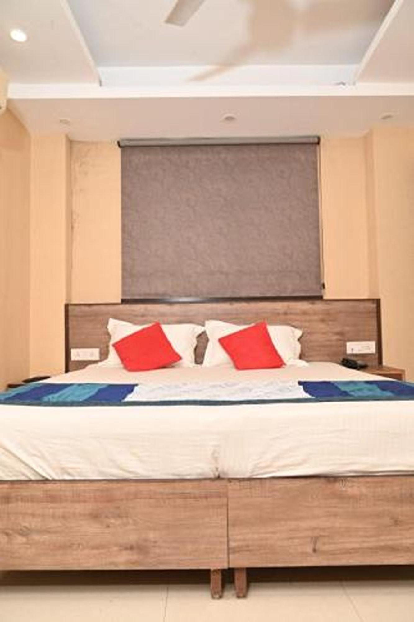 Aravali Residency 4* New Delhi
