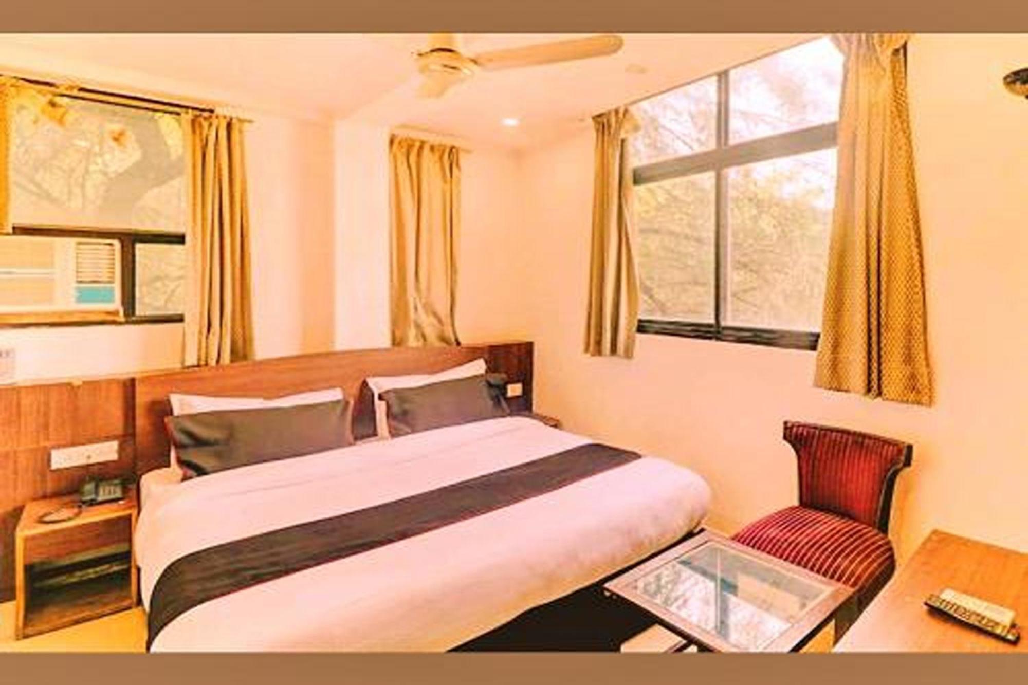 Aravali Residency Couette-café 4*