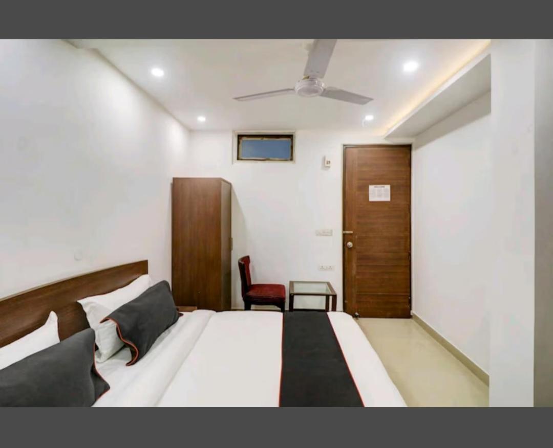 Aravali Residency Couette-café 4*